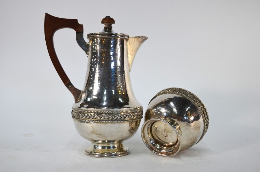 A heavy quality planished silver coffee pot and sugar basin - Image 3 of 3