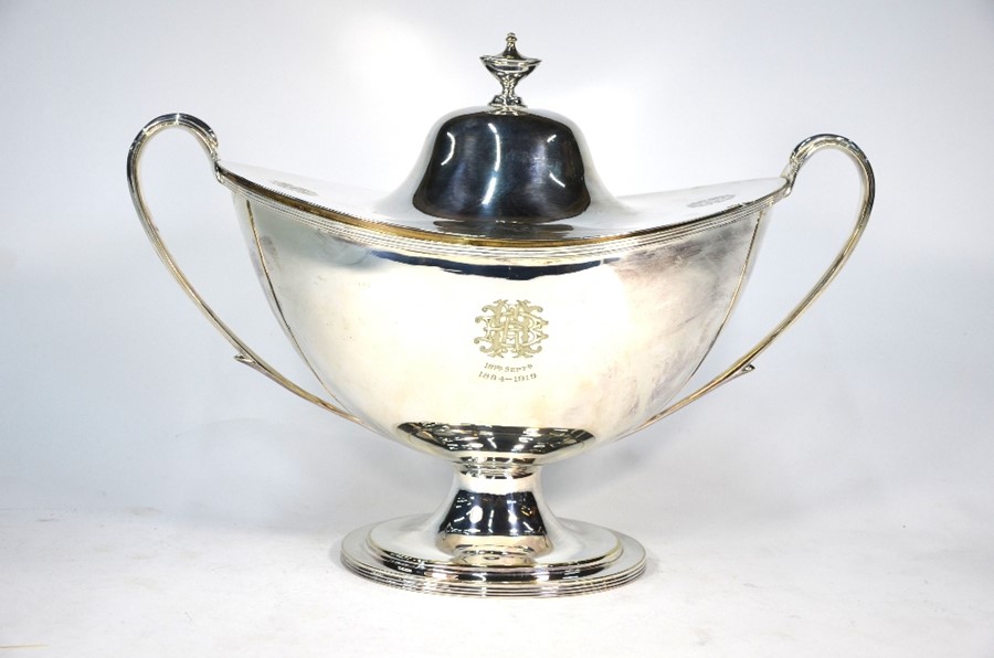 A late Victorian Adam Revival electroplated soup tureen and cover - Image 2 of 6