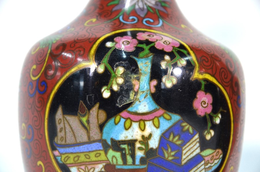 A pair of Chinese cloisonne baluster vases - Image 3 of 4