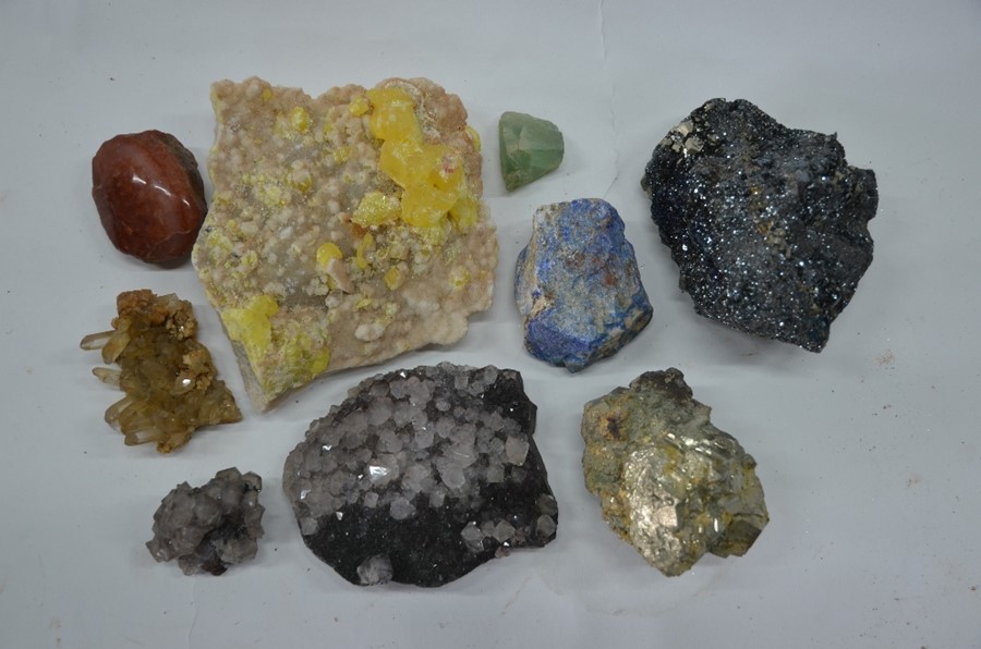 A quantity of crystal geodes and other rocks and fossils - Image 8 of 10