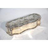 An antique Continental white metal snuff box