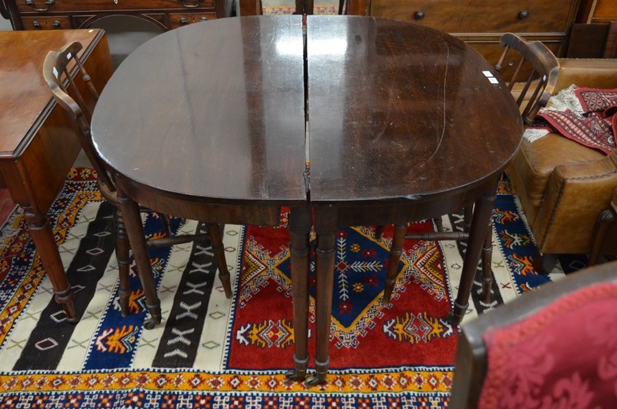 A George III mahogany dining table - Image 7 of 7