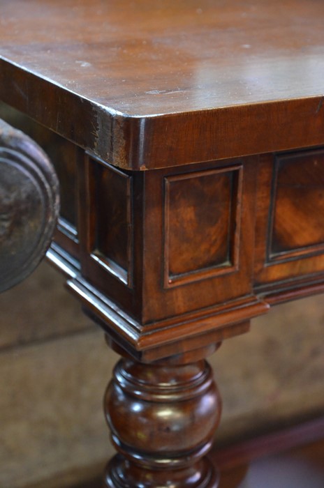 A 19th century mahogany serving table - Image 3 of 4