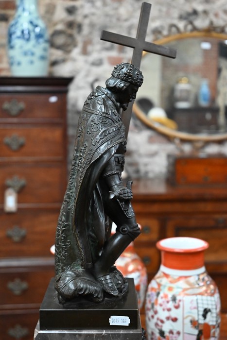 A fine brown bronze sculpture of a knight crusader, late 19th/20th century - Image 12 of 19