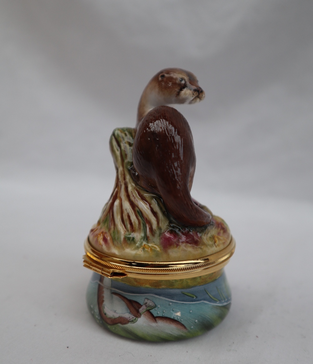 A Moorcroft and Bronte enamels bonbonierre, the hinged lid with an otter and fish, - Image 5 of 7