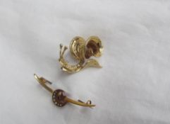 A Grosse of Germany 14ct gold brooch in the form of a snail, approximately 6.
