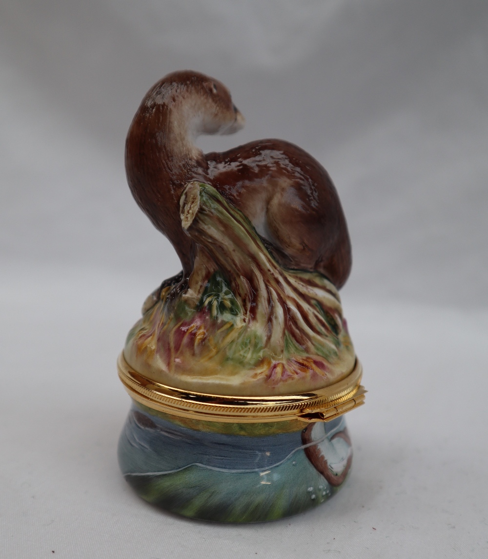 A Moorcroft and Bronte enamels bonbonierre, the hinged lid with an otter and fish, - Image 4 of 7