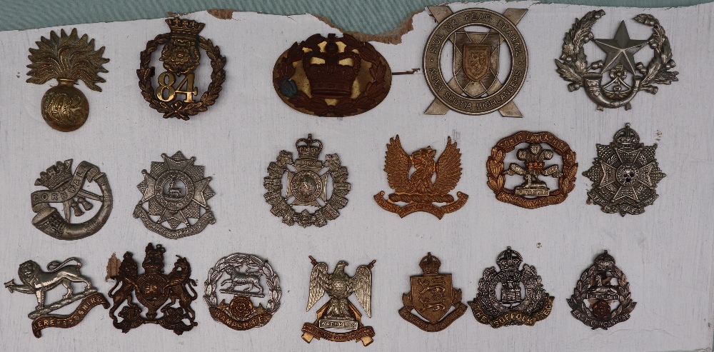 A collection of circa forty two military cap badges including The Royal Warwickshire, - Image 5 of 5