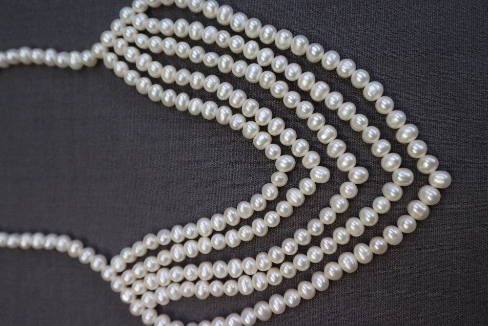 A pearl necklace,