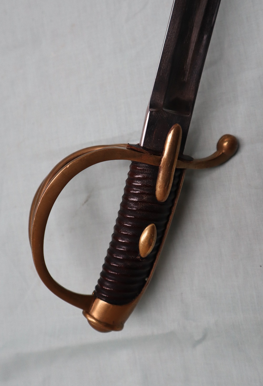A copy of a French Napoleonic saber, "Sabre Cavalerie Légère M AN XI", the top of the 85. - Image 5 of 10