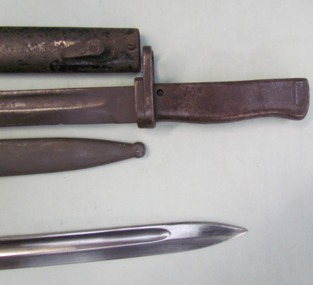 A bayonet, the blade marked "Modelo Argentino 1909", with scabbard, - Image 3 of 7