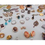 Assorted costume jewellery including necklaces, brooches, pendants, rings,