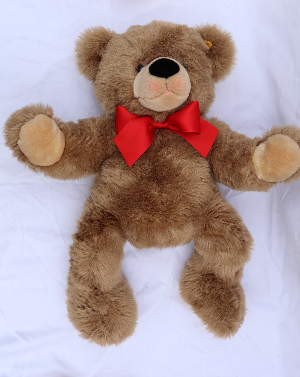 A Steiff Fynn teddy bear together with two other plush Steiff teddy bears - Image 4 of 8