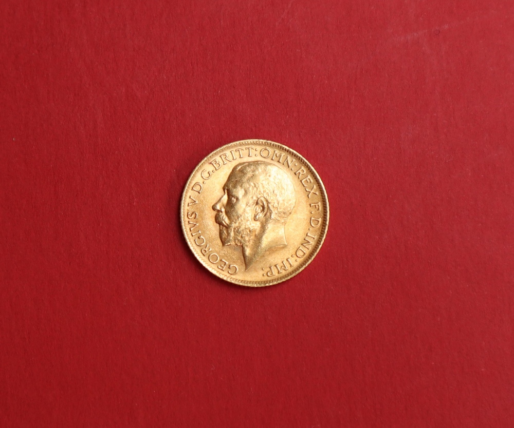 A George V gold sovereign dated 1914 - Image 2 of 2