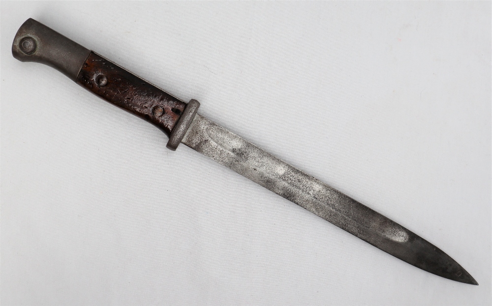 A German 84/98 pattern bayonet, with a fullered blade, stamped E.