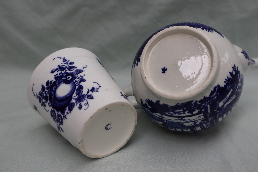 An 18th century Worcester blue and white porcelain teapot, - Image 12 of 12