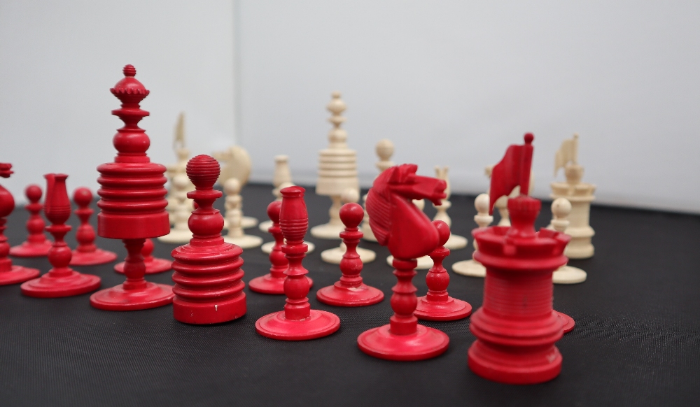 A 19th century bone chess set, barleycorn pattern, one side natural the other stained red, King 8. - Image 10 of 10