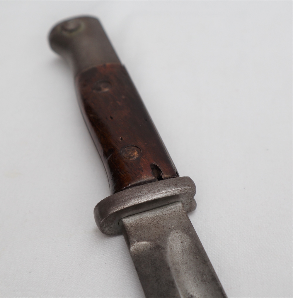 A German 84/98 pattern bayonet, with a fullered blade, stamped E. - Image 3 of 5