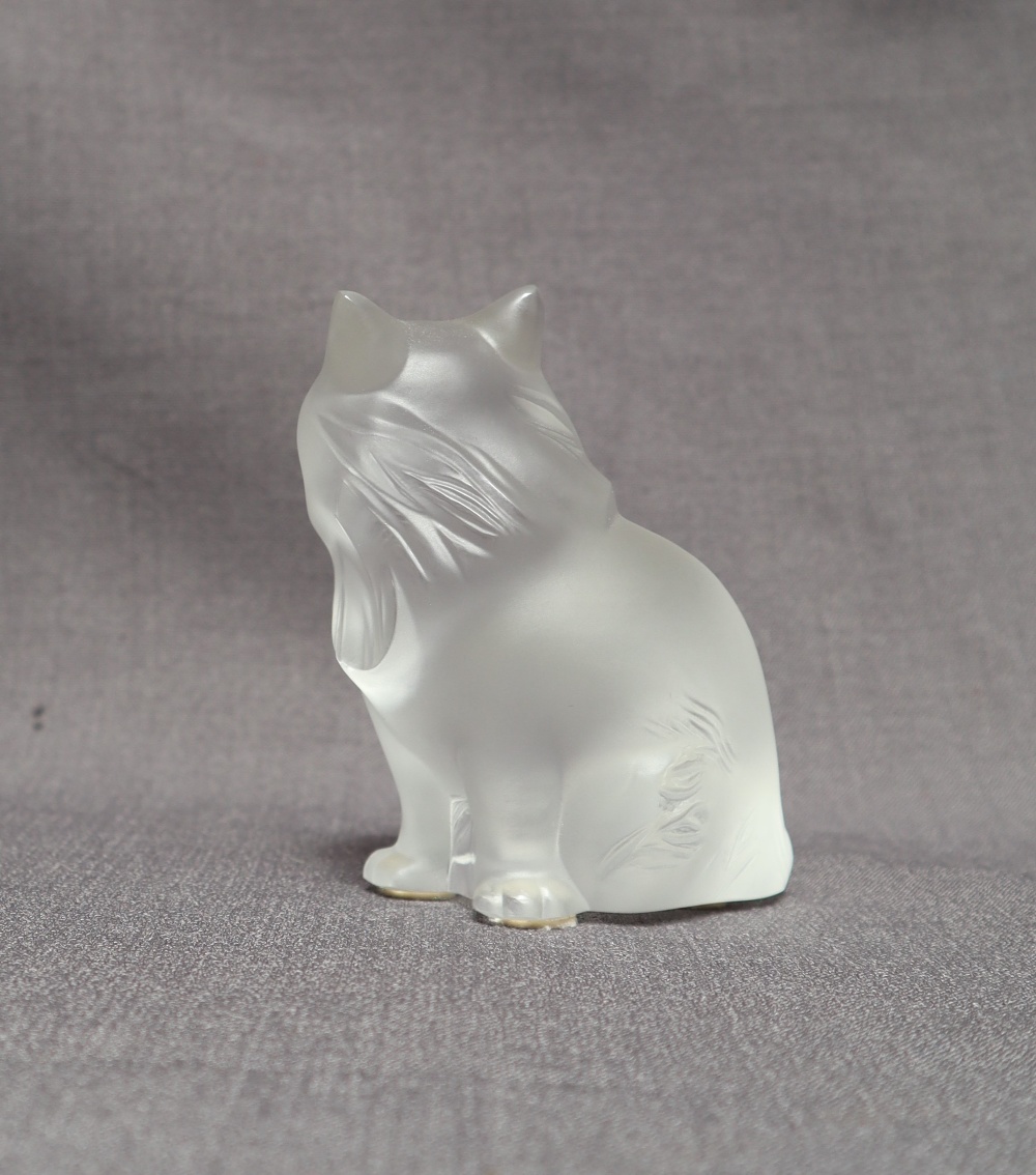 A Lalique glass model of a seated cat, script mark to the base "Lalique France", - Image 4 of 5