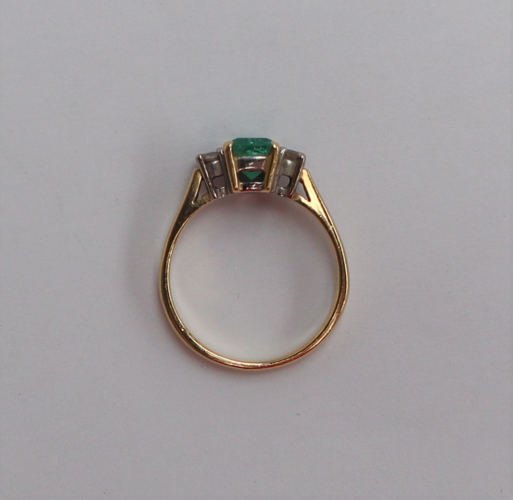 An emerald and diamond ring, - Image 3 of 4