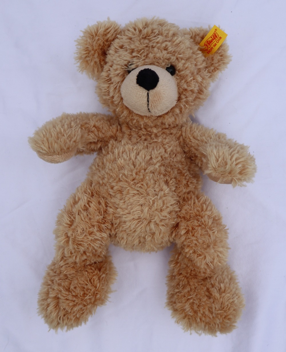 A Steiff Fynn teddy bear together with two other plush Steiff teddy bears - Image 6 of 8