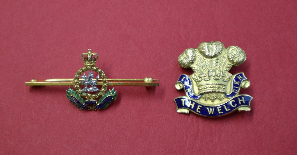 A 9ct yellow gold "Welch" Regiment pin badge, - Image 2 of 4