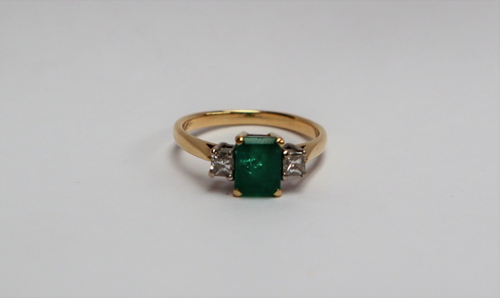 An emerald and diamond ring, - Image 2 of 4