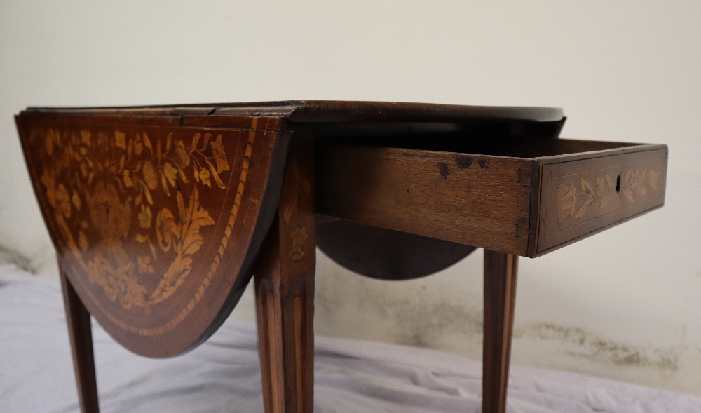 A 19th century continental inlaid Pembroke table, decorated with vases of flowers, - Image 7 of 10