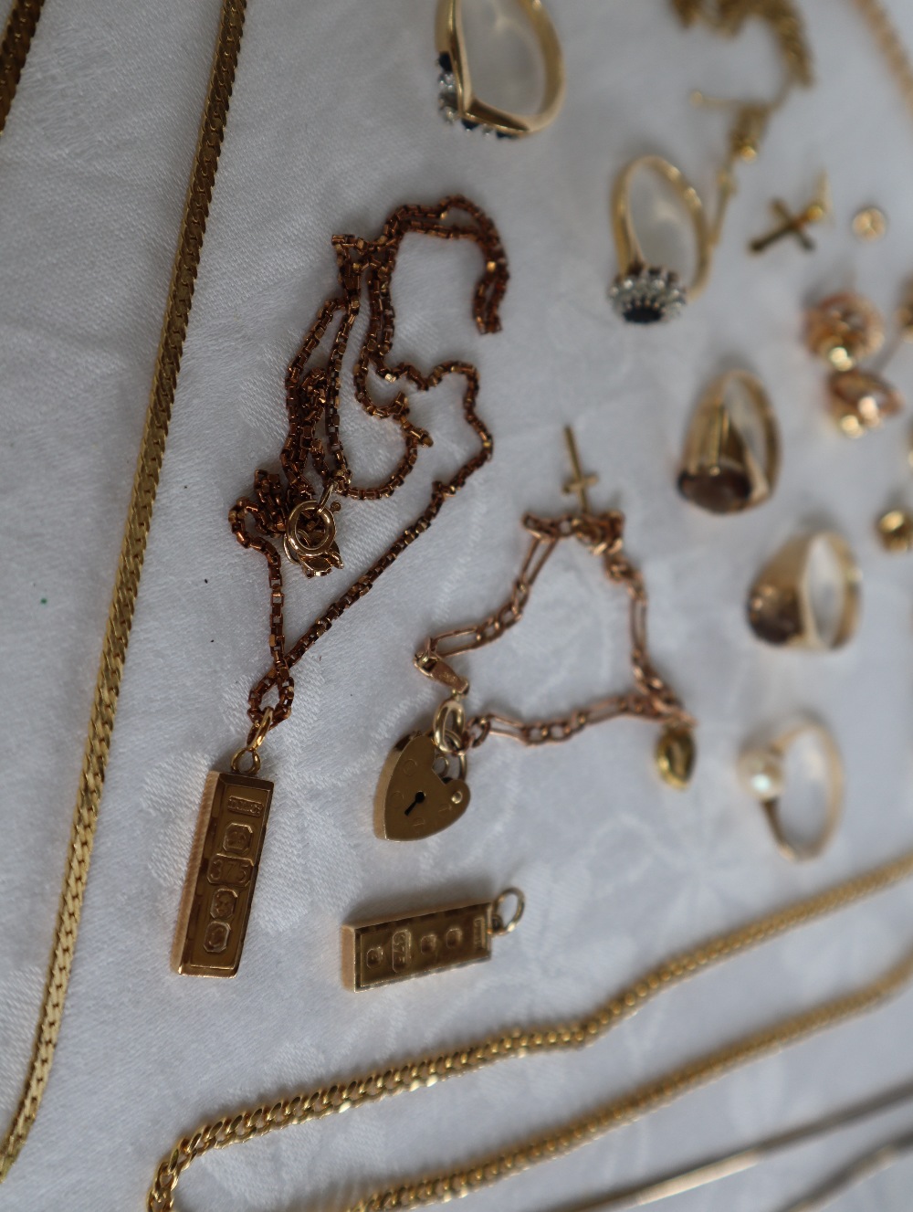 Two 9ct gold ingot pendants, together wit 9ct gold earrings, necklaces, bracelet etc, - Image 2 of 3