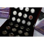 Royal Mint - A set of twenty four silver coins "Scenes in silver - The Lord of The Rings",