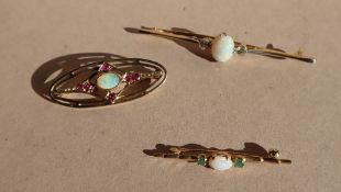 A 15ct yellow gold and Platinum diamond and opal bar brooch,