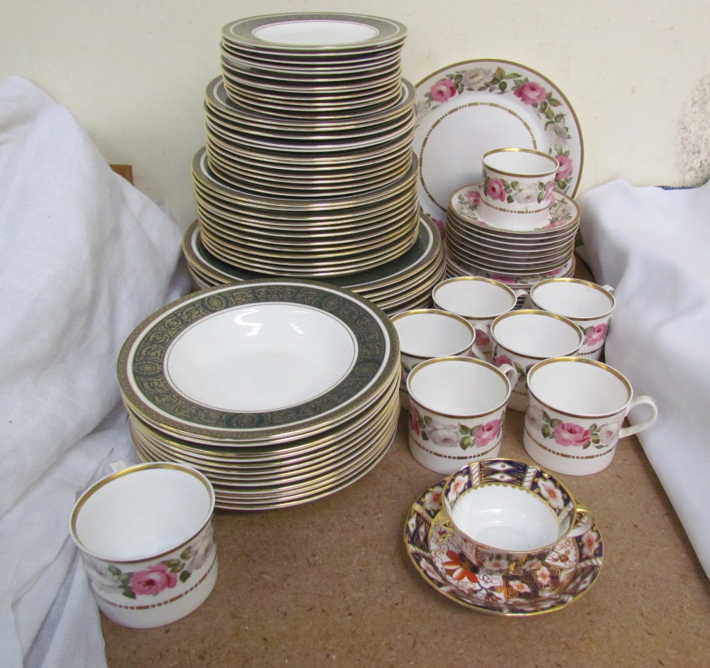 A Royal Doulton Vanborough H4992 pattern part dinner set together with a Royal Worcester Royal