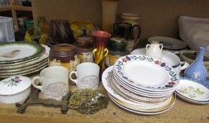 Floral decorated plates together with commemorative china, Royal Doulton stonewares, horse brasses,