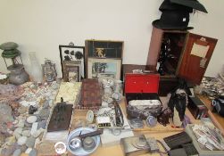 A black lacquer microscope together with a rosewood box, cigarette cards,