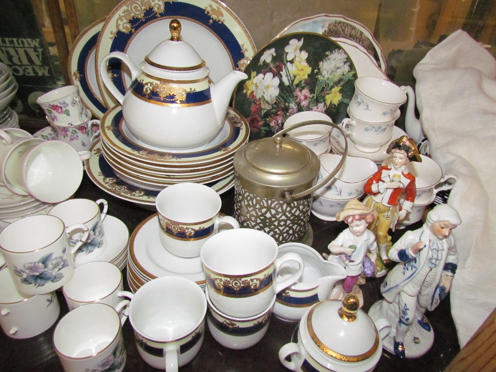 A Japanese part dinner set together with a Royal Vale part tea set, Royal Worcester part coffee set, - Image 3 of 3