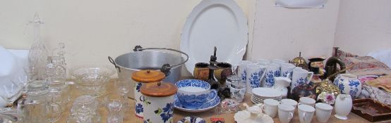Various Portmeirion pottery coffee mugs together with a part tea set, pottery ashtray, linen,