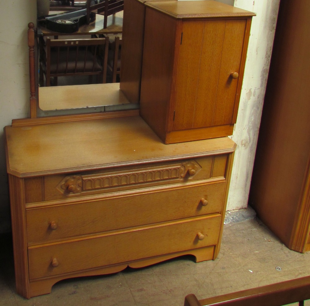 A 20th century oak bedroom suite comprising two wardrobes, dressing table and bedside cabinet - Image 3 of 4