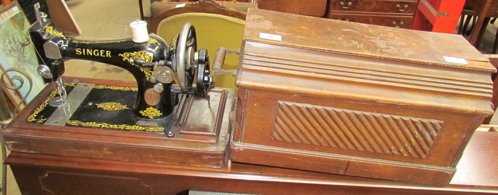 ***Unfortunately this lot has been withdrawn*** A Singer sewing machine, - Image 2 of 2