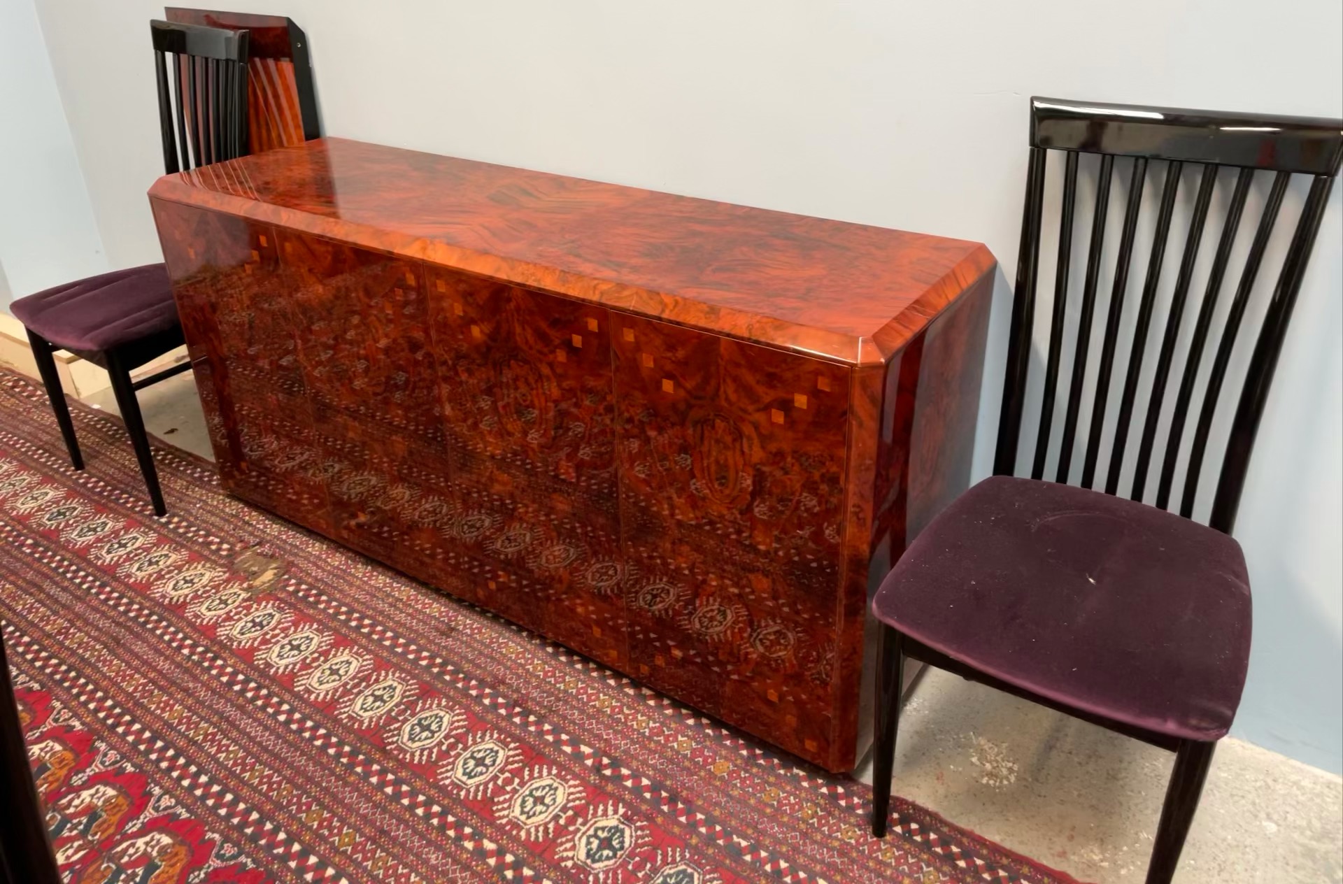 A high gloss modern dining suite with a figured walnut table and matching sideboard with ten high - Image 3 of 4