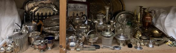 Assorted electroplated wares, including a cruet set, epergne, part tea sets,