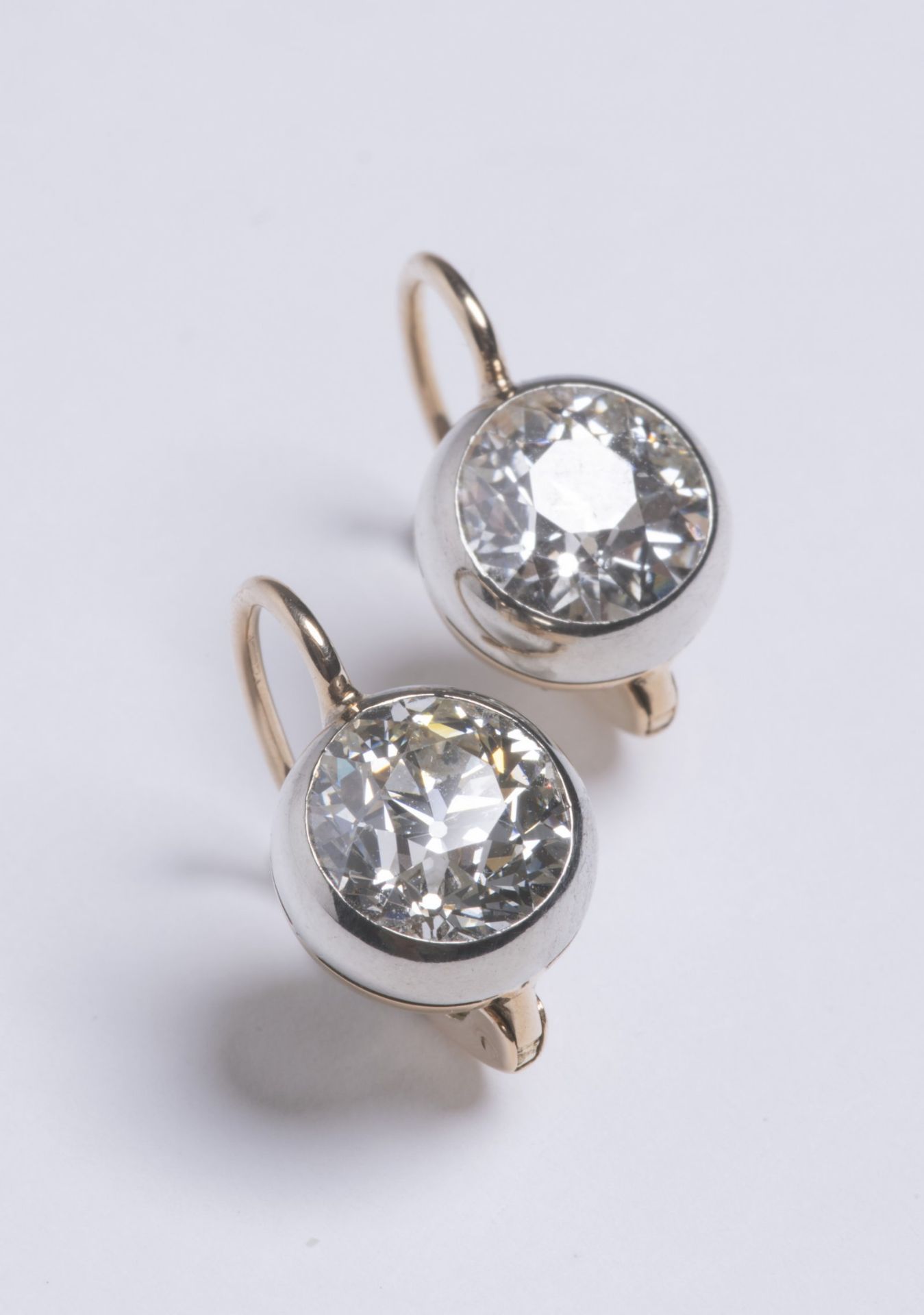 DIAMOND EARRINGS First half of 20th century Gold, brilliant cut diamonds 1,5 cm, 3.56 g A pair of