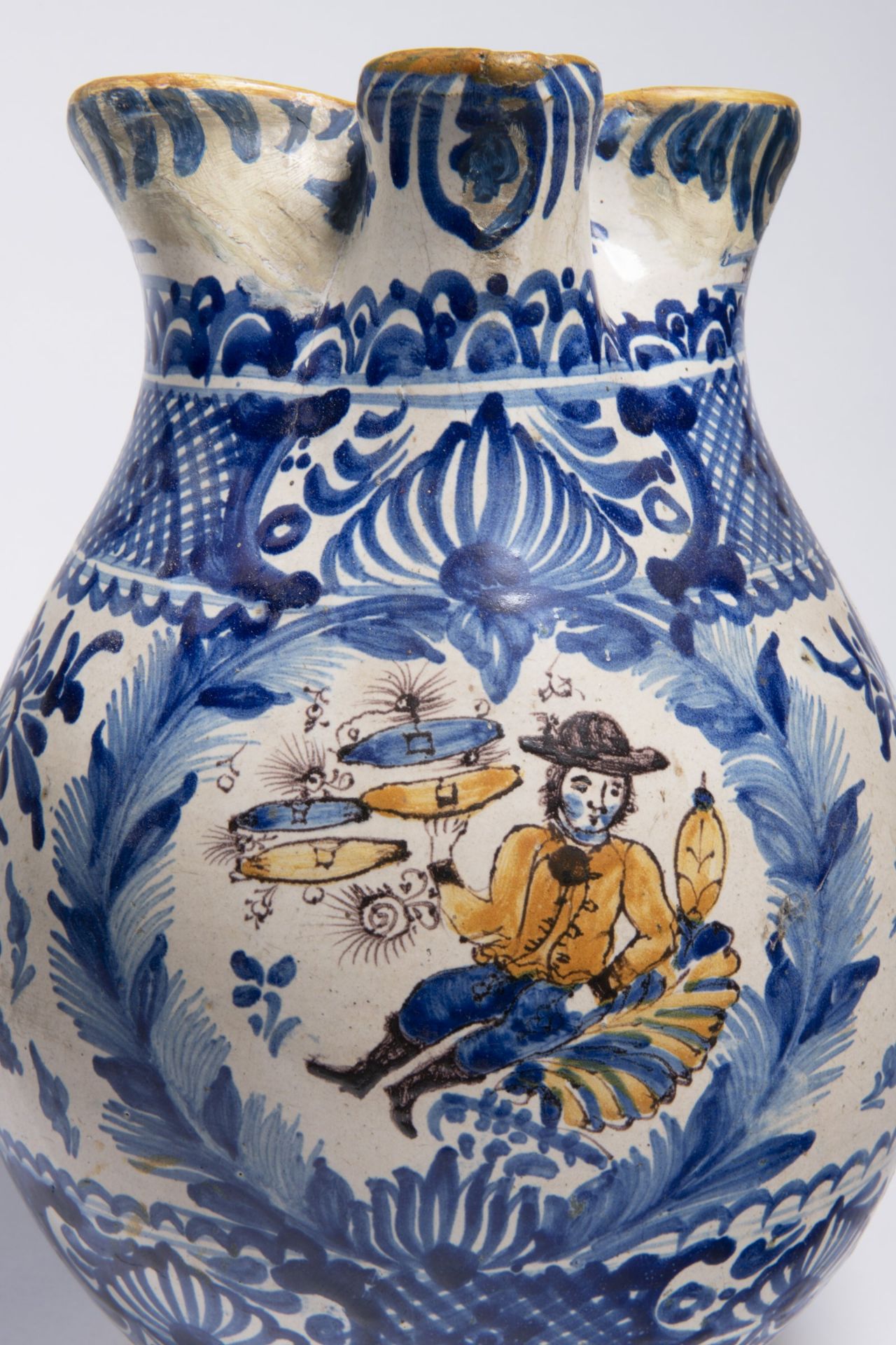 JUG OF A WEAVERS' GUILD 1856 Faience, varicoloured glaze 28 cm Posthaban jug with rich cobalt - Bild 2 aus 3