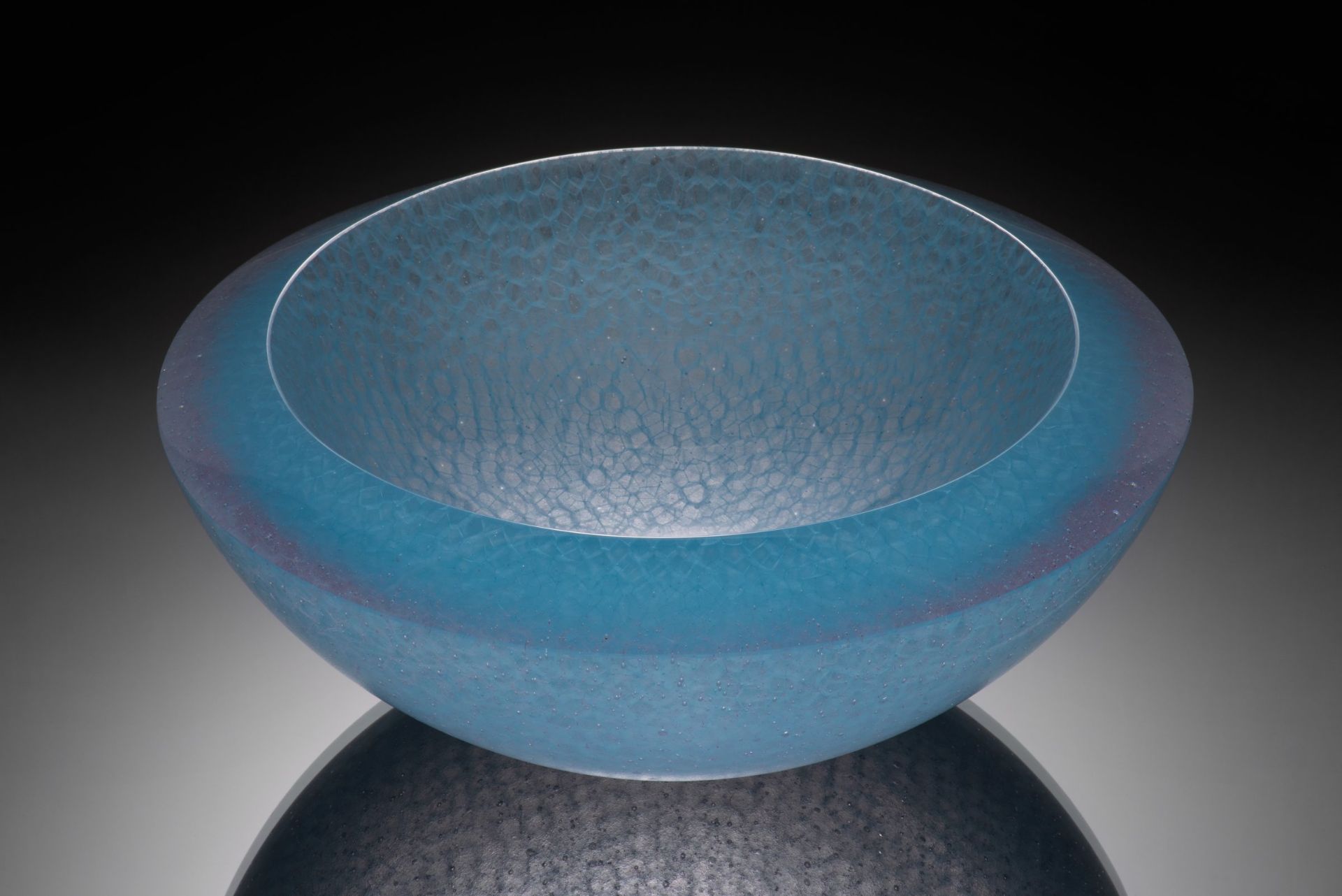 ZDENĚK LHOTSKÝ 1956: VITRUCELL BOWL Ca. 2014 Molten glass Vitrucell 14 cm, ⌀34.5 cm The unique