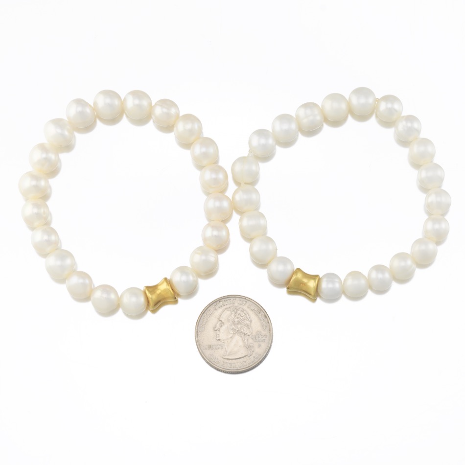 Pair of Cultured Pearl and Gold Bracelets - Image 2 of 4