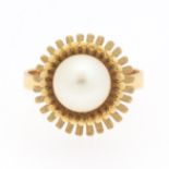 Ladies' Retro Gold and Pearl Ring