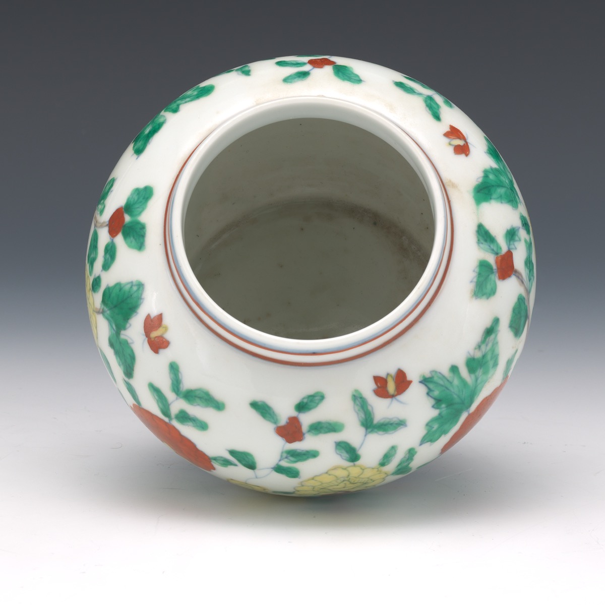 Chinese Porcelain Wucai Glaze Jar, Apocryphal Ming Chenghua Marks - Image 5 of 6