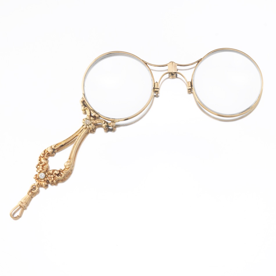 Lorgnette Pendant in Gold and Diamonds