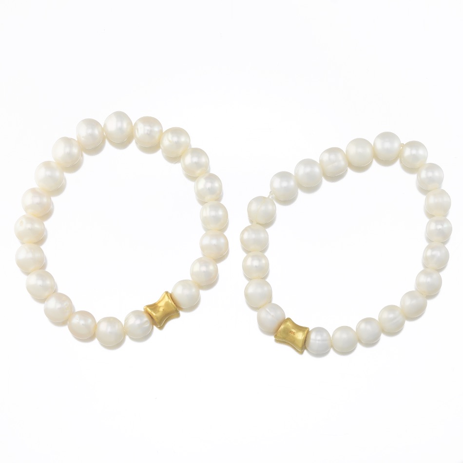 Pair of Cultured Pearl and Gold Bracelets - Image 4 of 4
