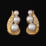 Ladies' Gold, Pearl and Diamond Pair of Ear Clips