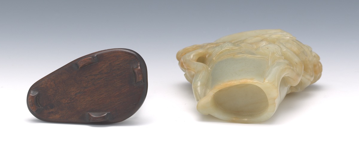 Carved Jade Brush Holder - Image 7 of 7